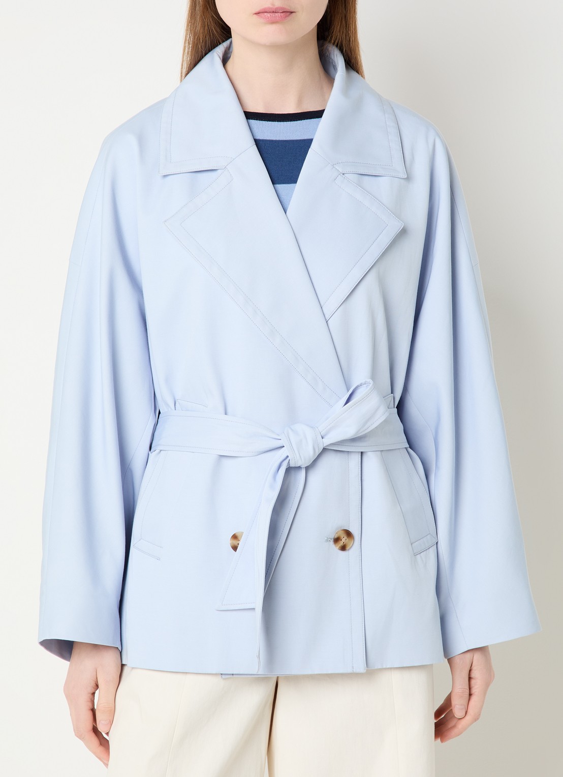 River Woods Double-breasted trenccoat met strikceintuur en steekzakken - detail 2 lichtblauw