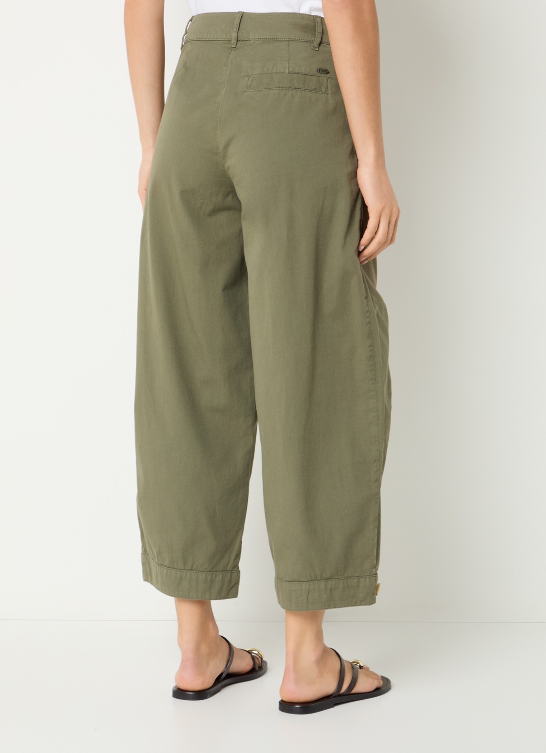 River Woods High waist loose fit cropped broek met steekzakken - achterkant khaki