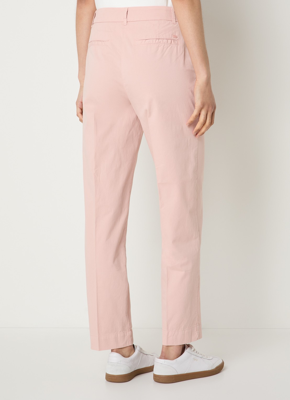 River Woods High waist straight fit chino met steekzakken  - achterkant lichtroze