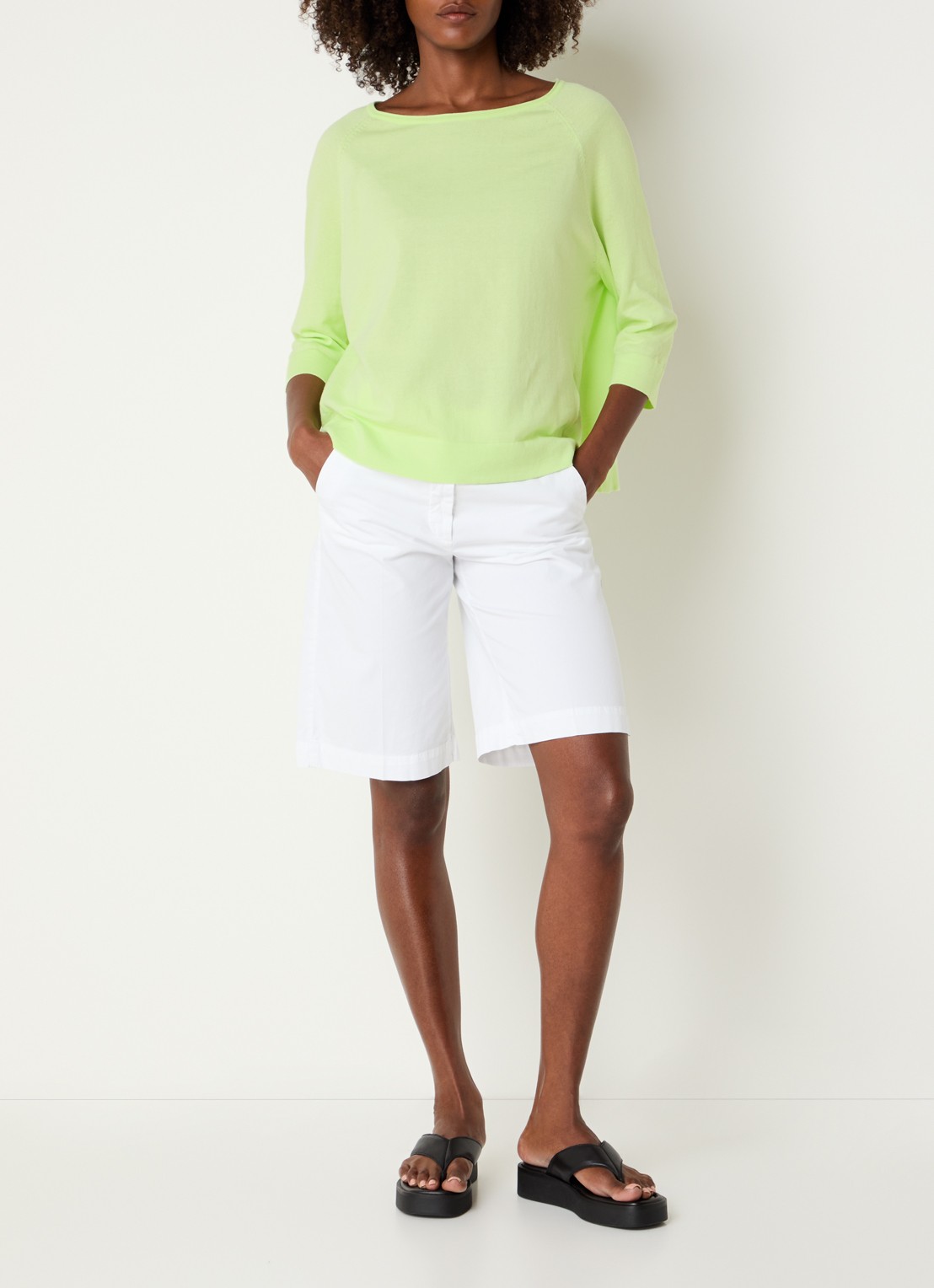 River Woods Longsleeve met ronde hals - voorkant 4 felgroen