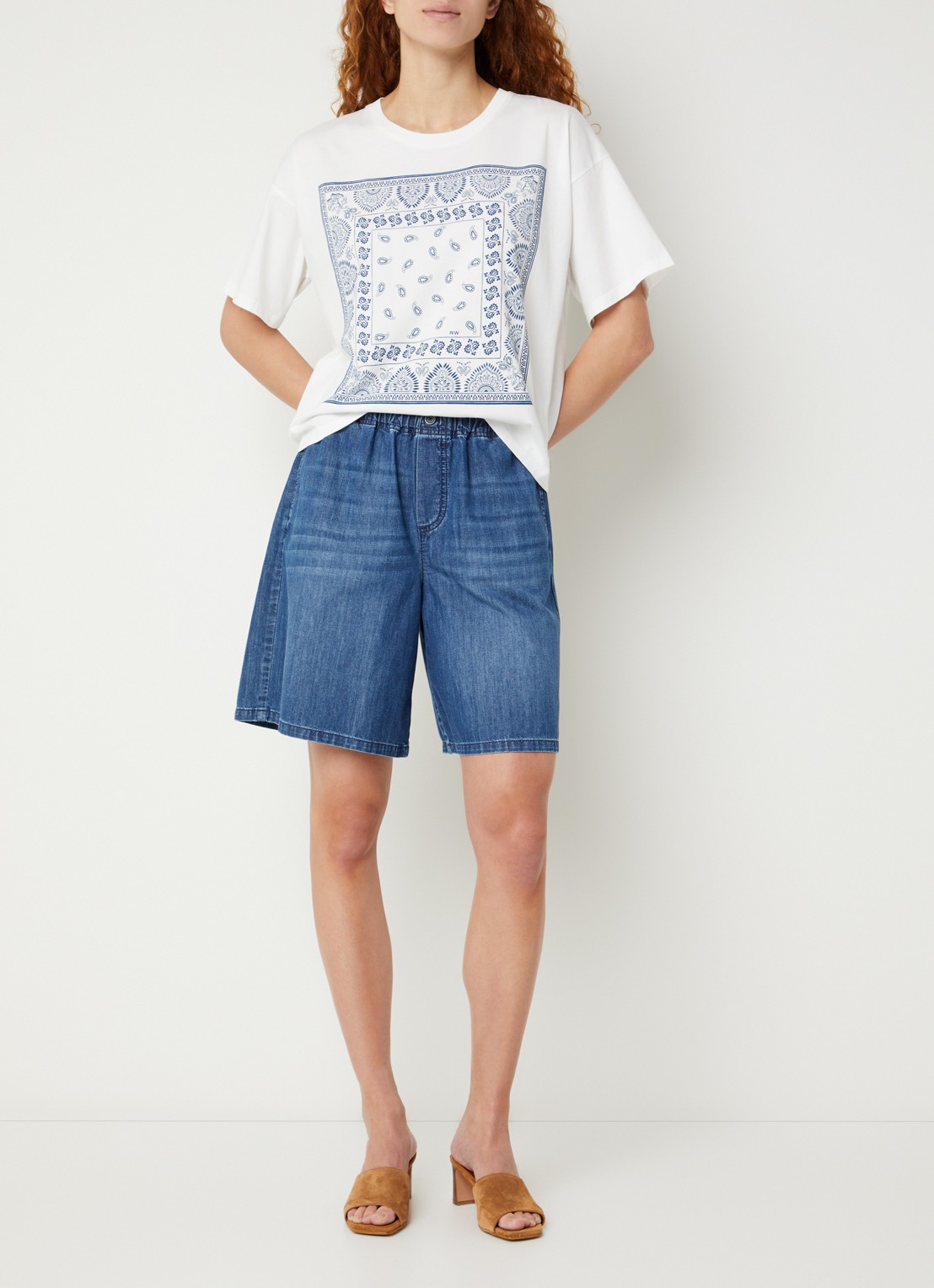 River Woods T-shirt met paisley dessin - voorkant 3 gebroken wit