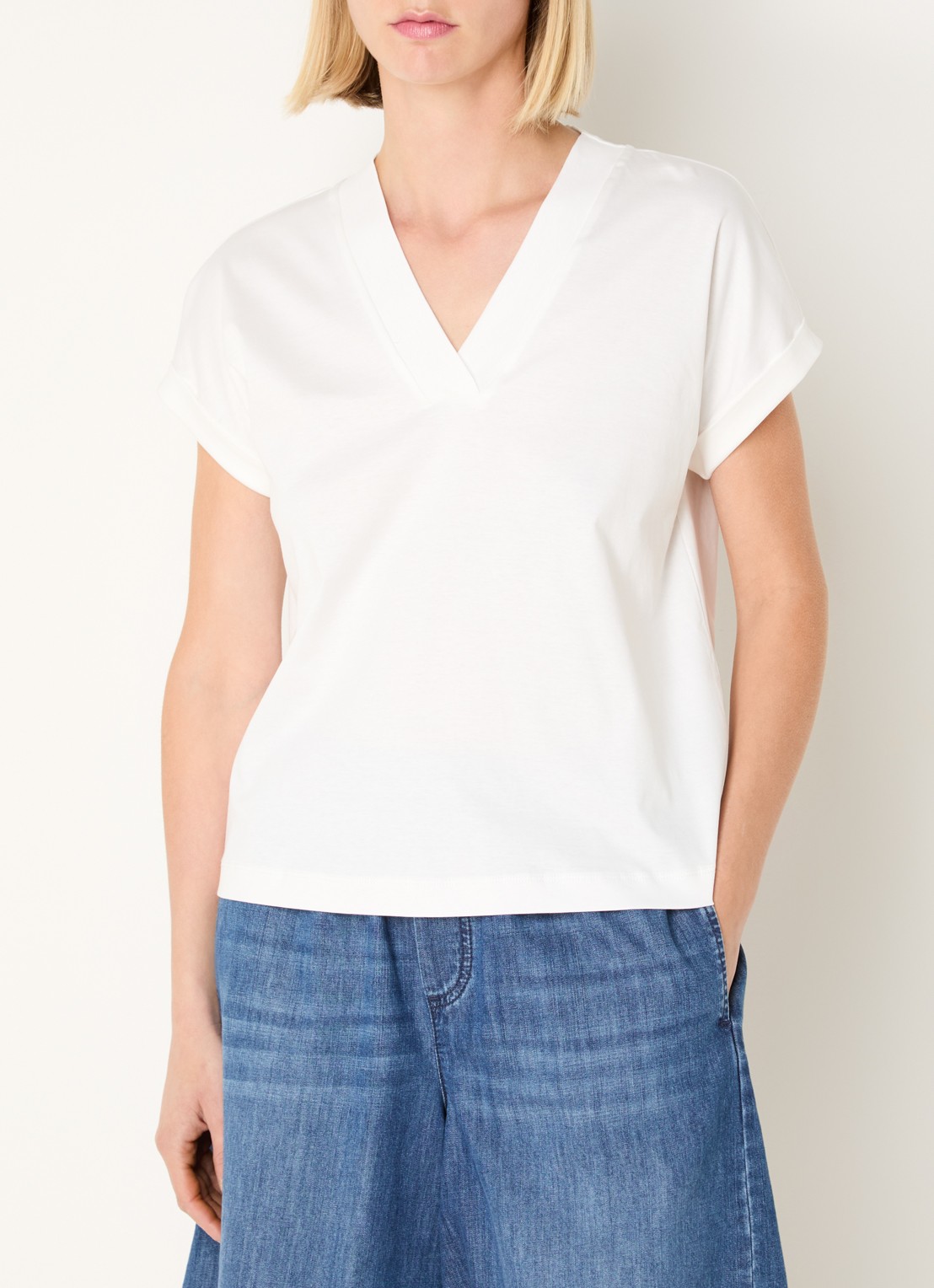 River Woods T-shirt met V-hals - detail 3 gebroken wit