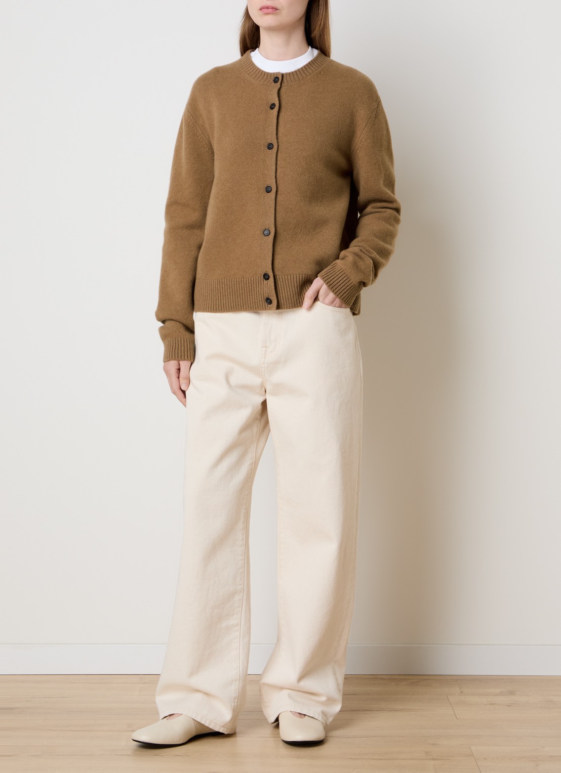 Róhe Fijngebreid vest in kasjmierblend - voorkant 4 camel