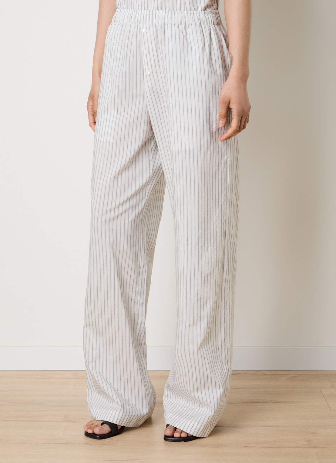 Róhe High waist wide fit broek in zijdeblend met streepprint - detail gebroken wit