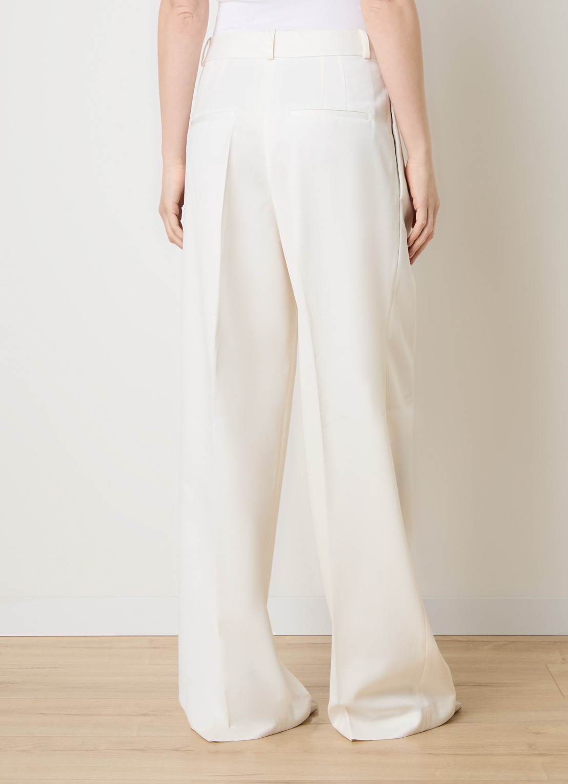 Róhe Mid waist straight fit pantalon in wolblend met persplooi - achterkant gebroken wit