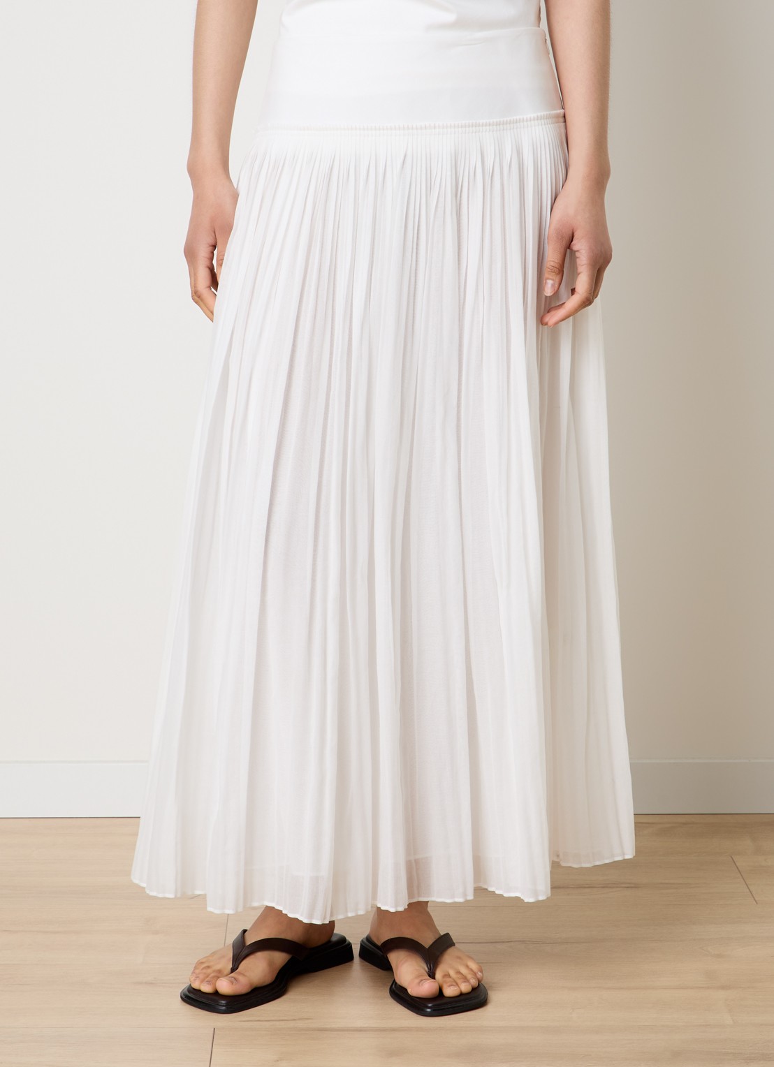 Róhe Midi rok met plooien - detail 3 wit
