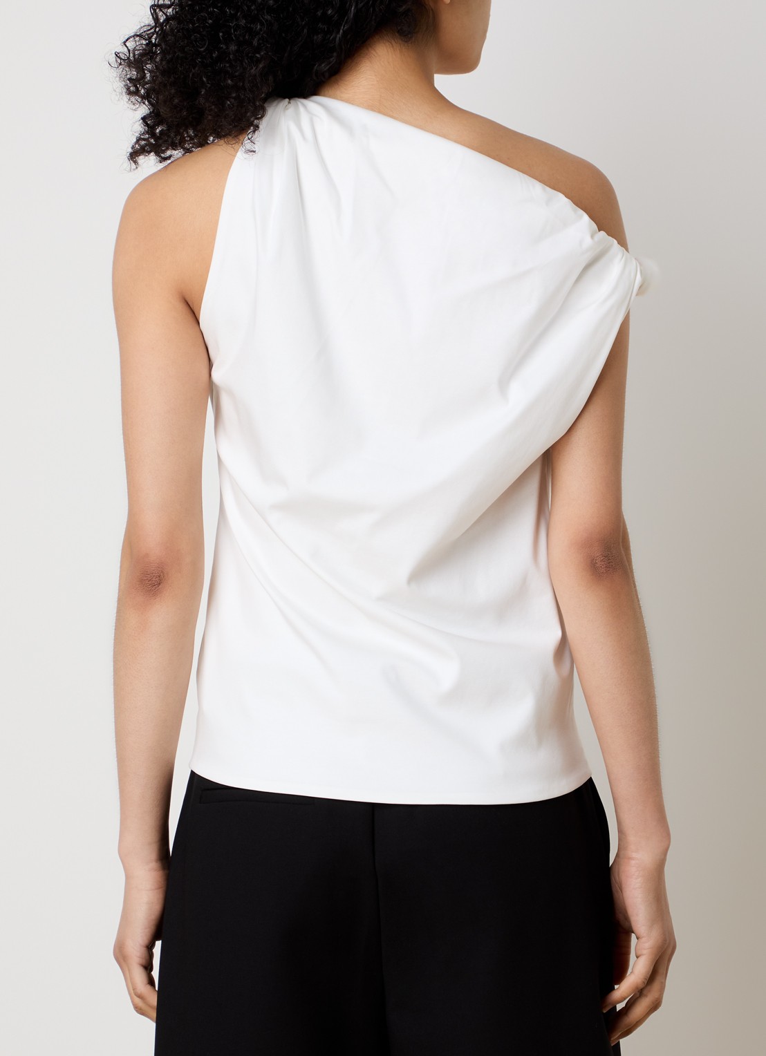 Róhe Top met asymmetrische hals - achterkant 3 wit