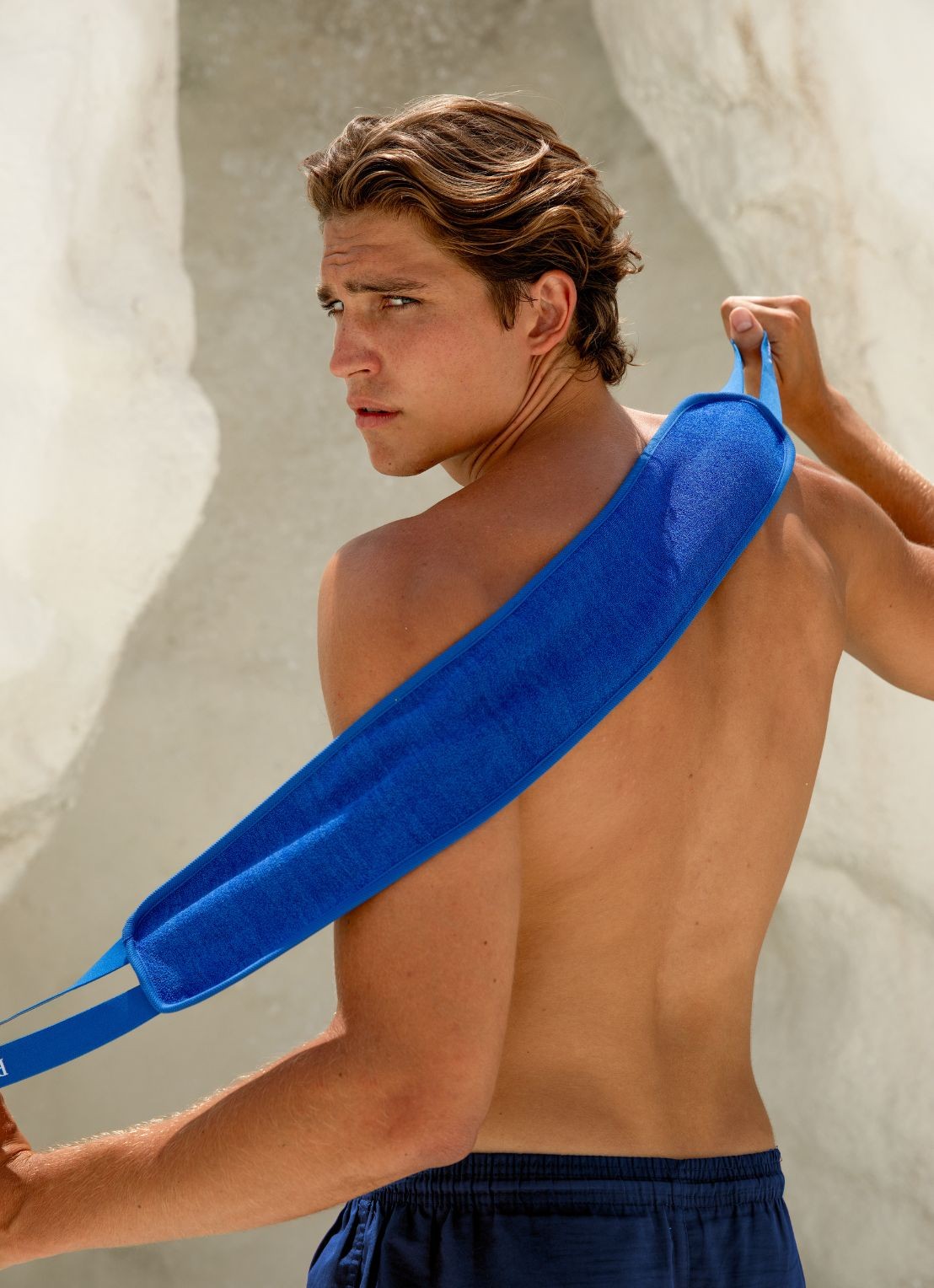 ROQUEBRUN. Back Exfoliator - scrub voor de rug - detail 4 blauw
