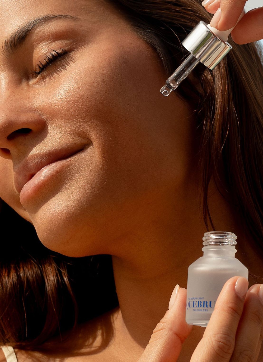 ROQUEBRUN. Mini Face Serum - travel size zelfbruiner gezichtsserum - detail 4 light natural tan