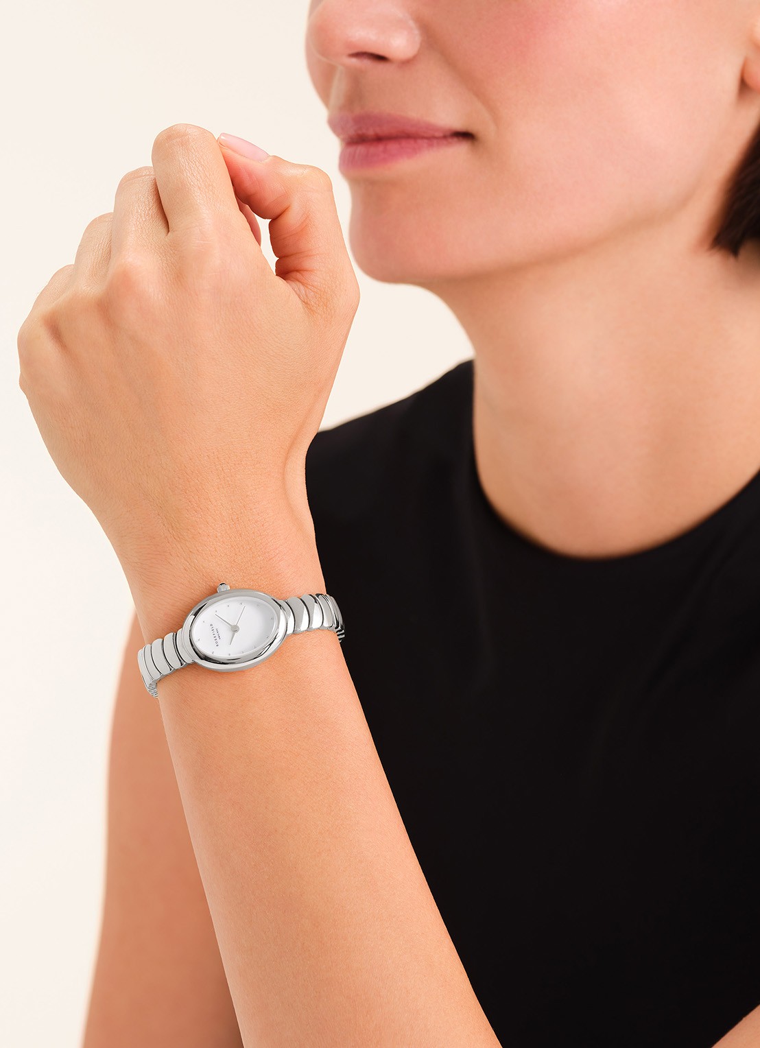 Rosefield Ovale horloge OVWSSS-OV20 - voorkant 5 zilver
