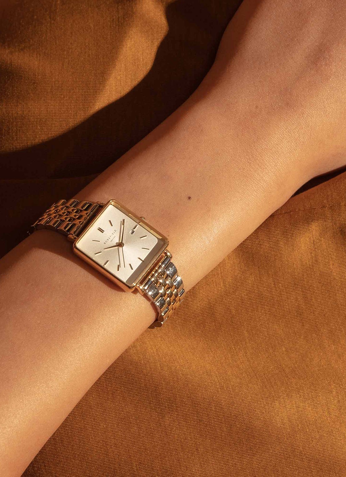 Rosefield The Boxy horloge QVSGD - voorkant 2 goud