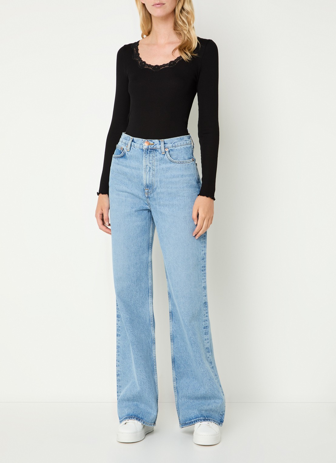 Rosemunde Babette longsleeve in zijdeblend met details van kant - voorkant 2 zwart