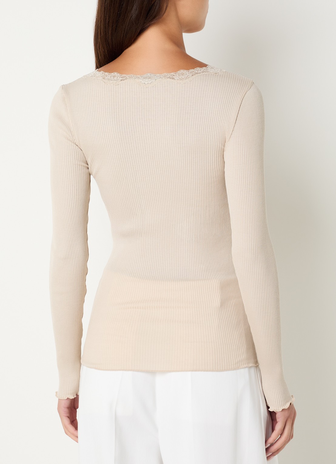 Rosemunde Babette longsleeve in zijdeblend met details van kant - achterkant 4 donkerbeige