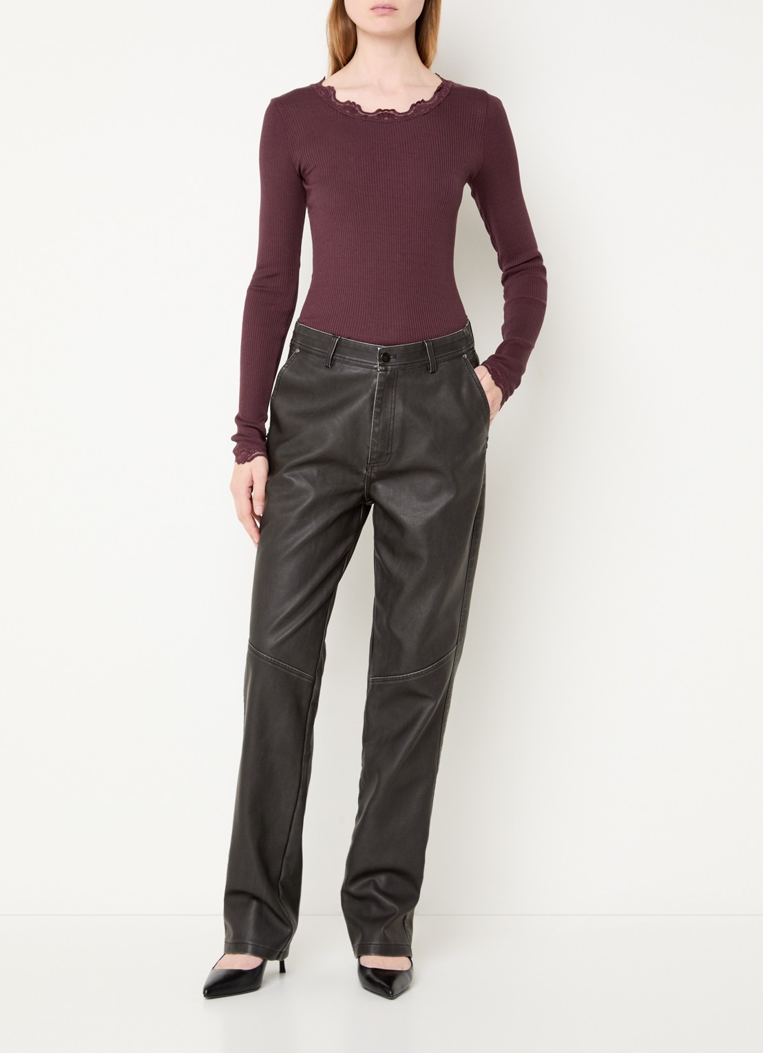 Rosemunde Babette longsleeve in zijdeblend met kant - voorkant 3 kastanjebruin