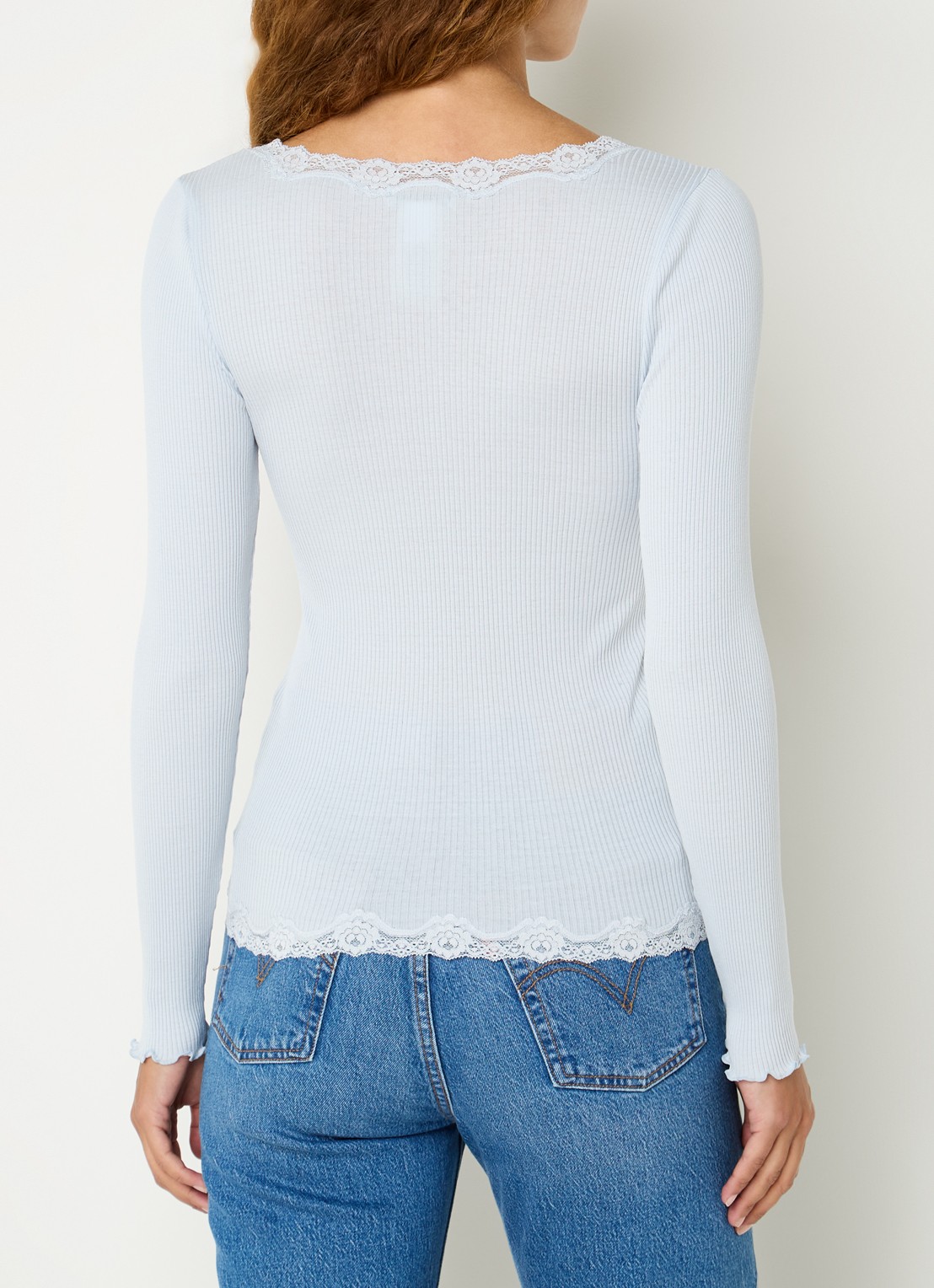 Rosemunde Babette ribgebreid vest in zijdeblend met details van kant - achterkant 4 lichtblauw