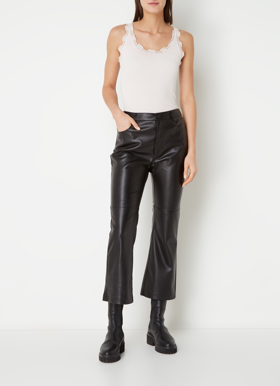 Rosemunde Babette tanktop in zijdeblend met kant - voorkant 2 lichtroze