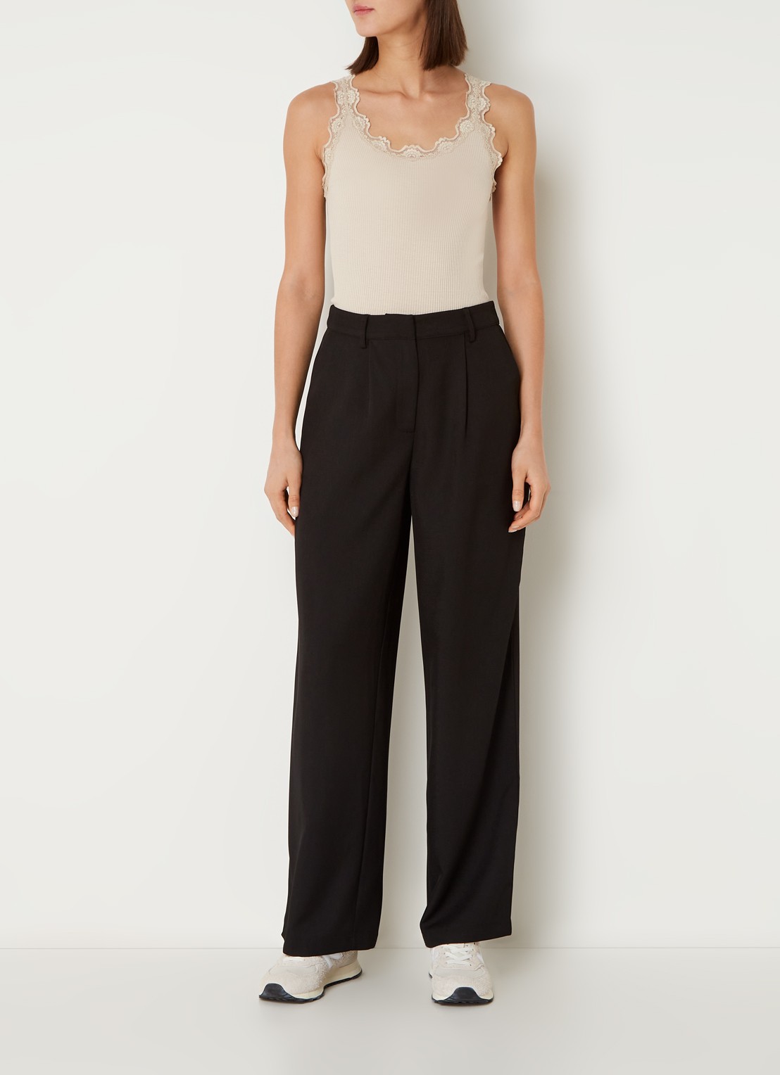Rosemunde Babette tanktop in zijdeblend met kant - voorkant 3 donkerbeige