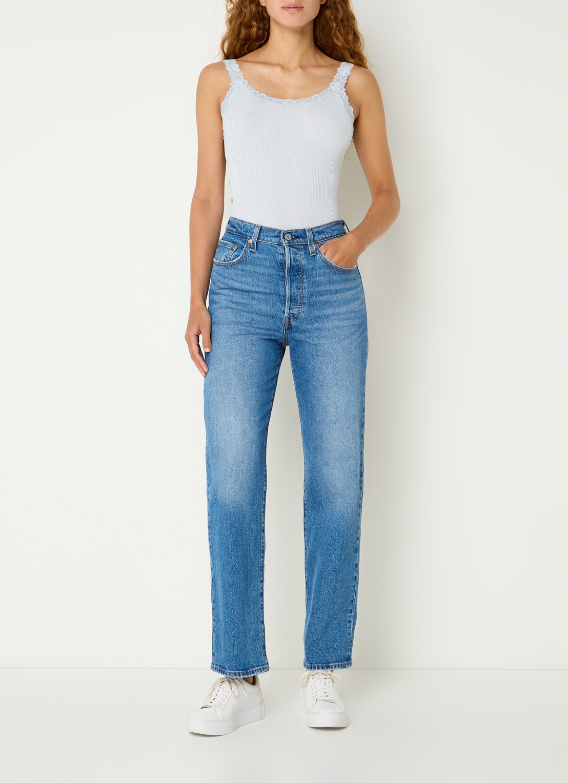Rosemunde Babette tanktop in zijdeblend met kant - voorkant 2 lichtblauw
