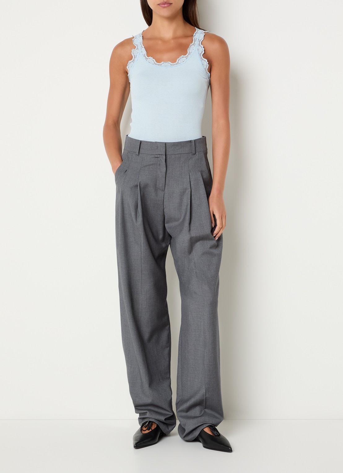 Rosemunde Babette tanktop in zijdeblend met kant - voorkant 3 aquablauw