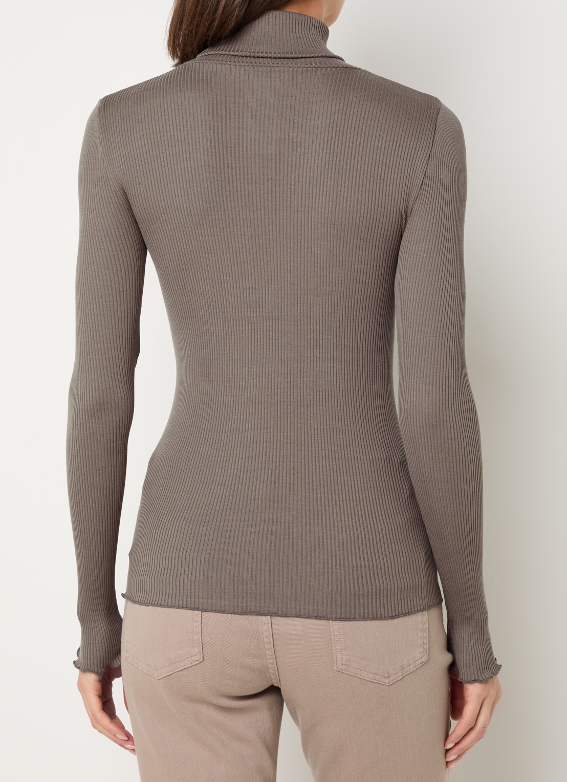 Rosemunde Beatha longsleeve in zijdeblend met col - achterkant 4 zand