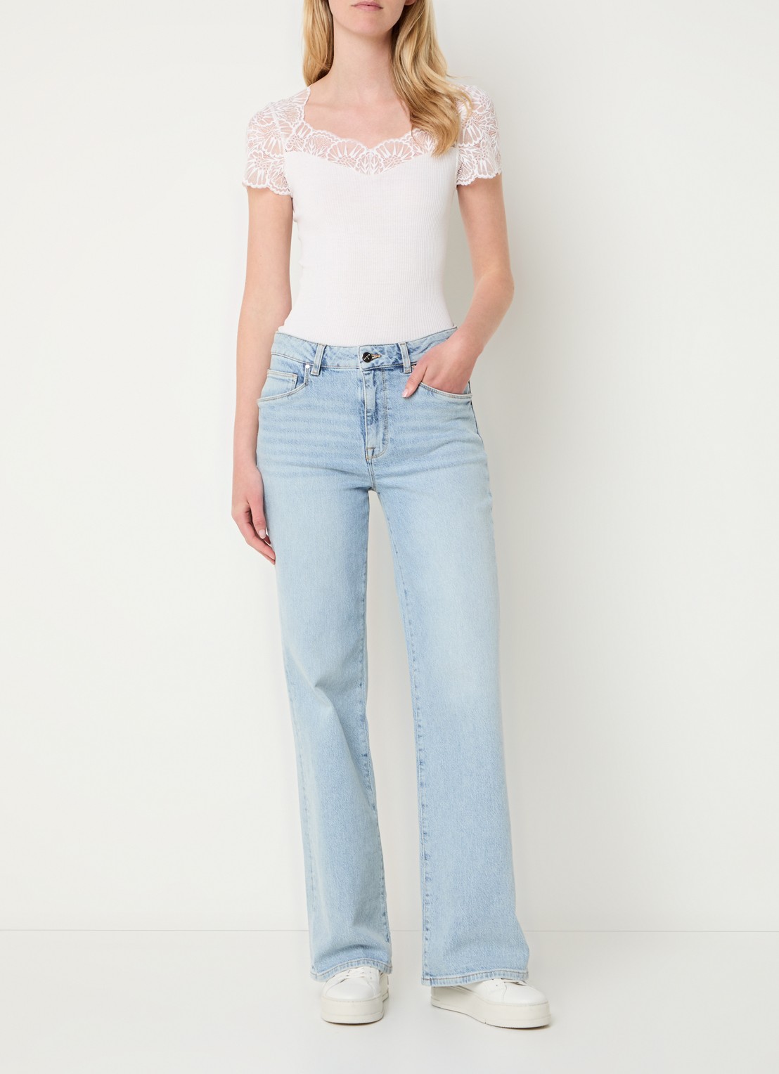 Rosemunde Beatha ribgebreide top in zijdeblend met details van kant - voorkant 4 wit