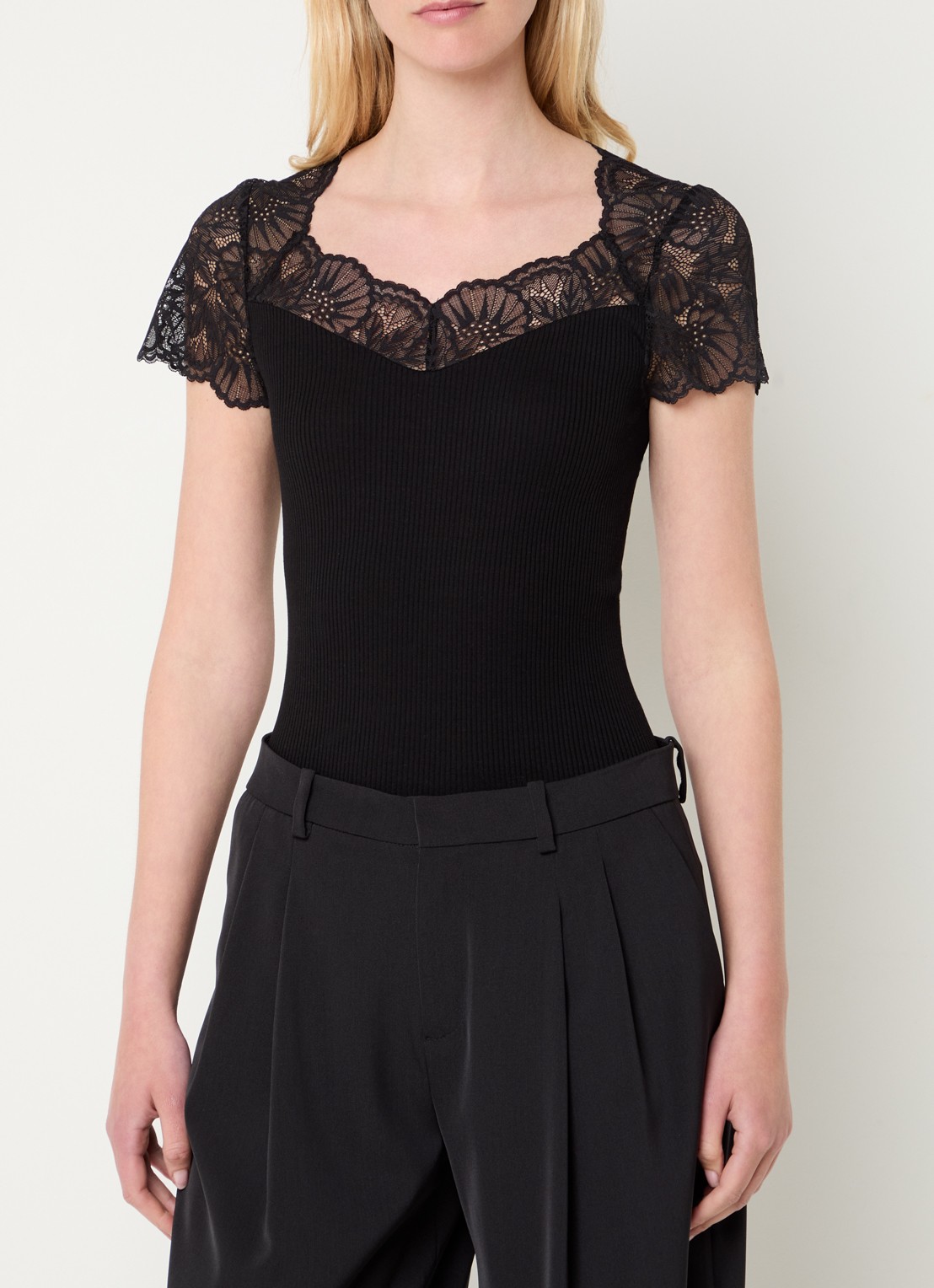 Rosemunde Beatha ribgebreide top in zijdeblend met details van kant - detail 4 zwart