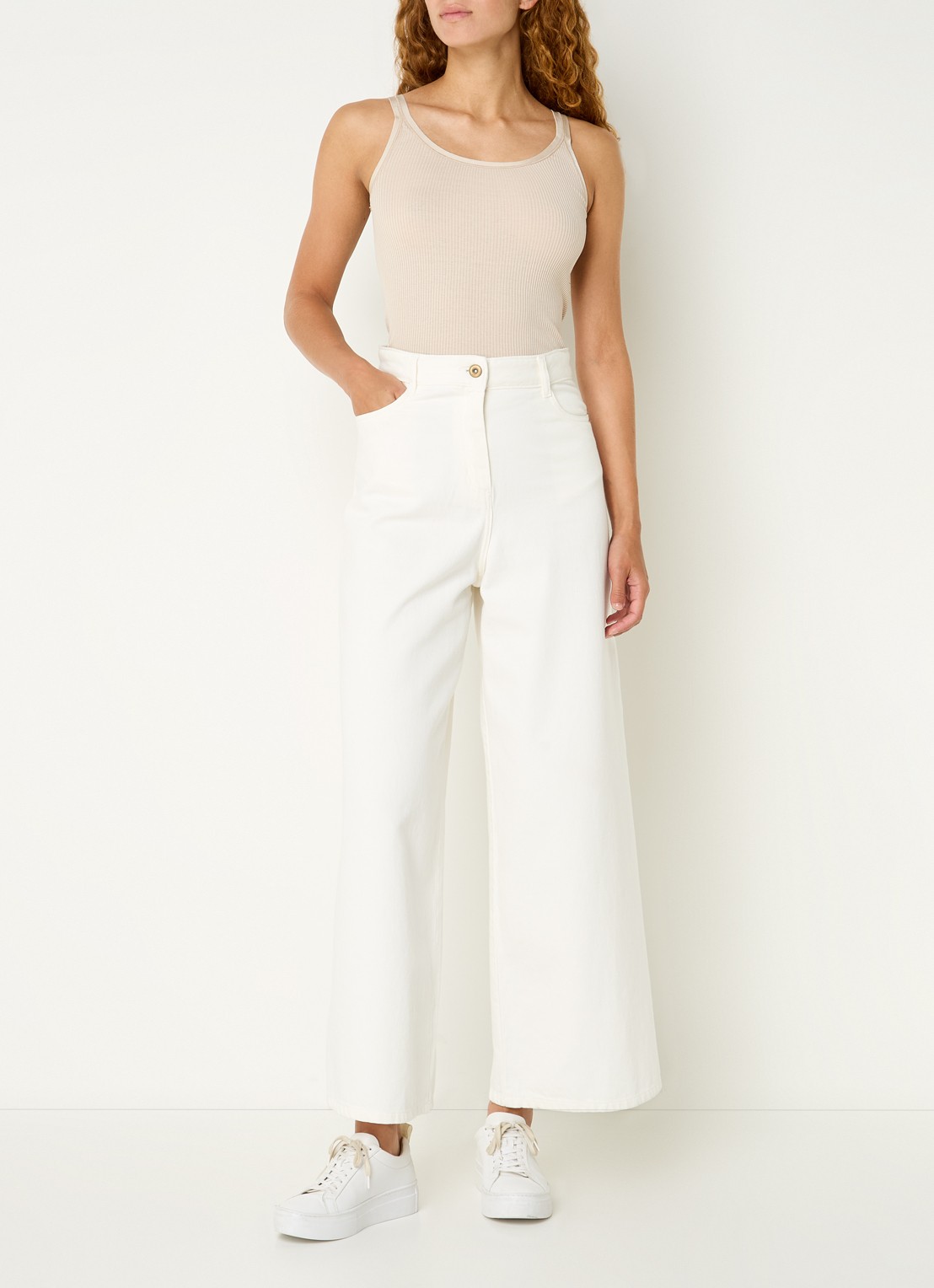 Rosemunde Belle ribgebreide top in zijdeblend met ronde hals - voorkant 4 beige