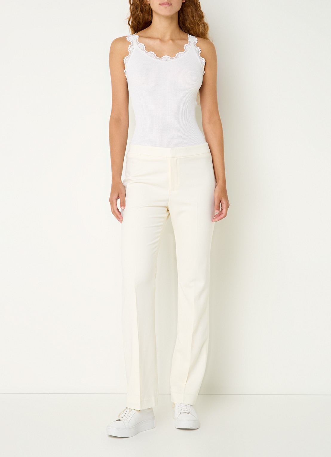 Rosemunde Benita top in zijdeblend met details van kant - voorkant 4 gebroken wit