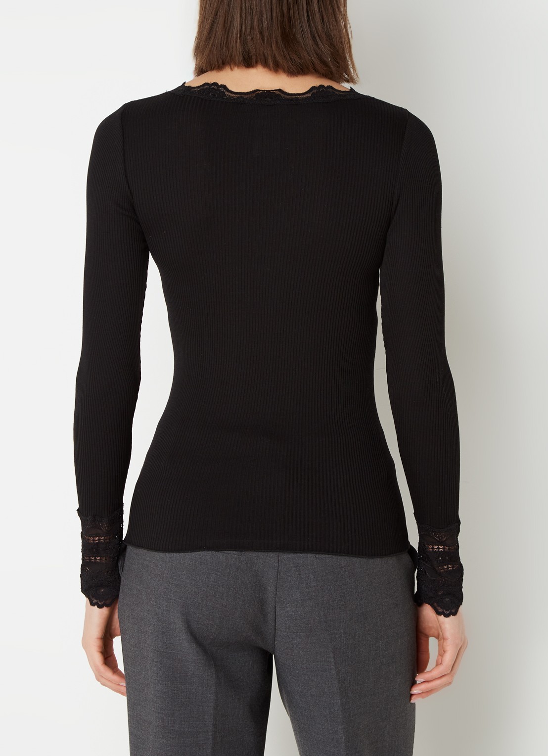 Rosemunde Longsleeve in zijdeblend met structuur en details van kant - achterkant 4 zwart