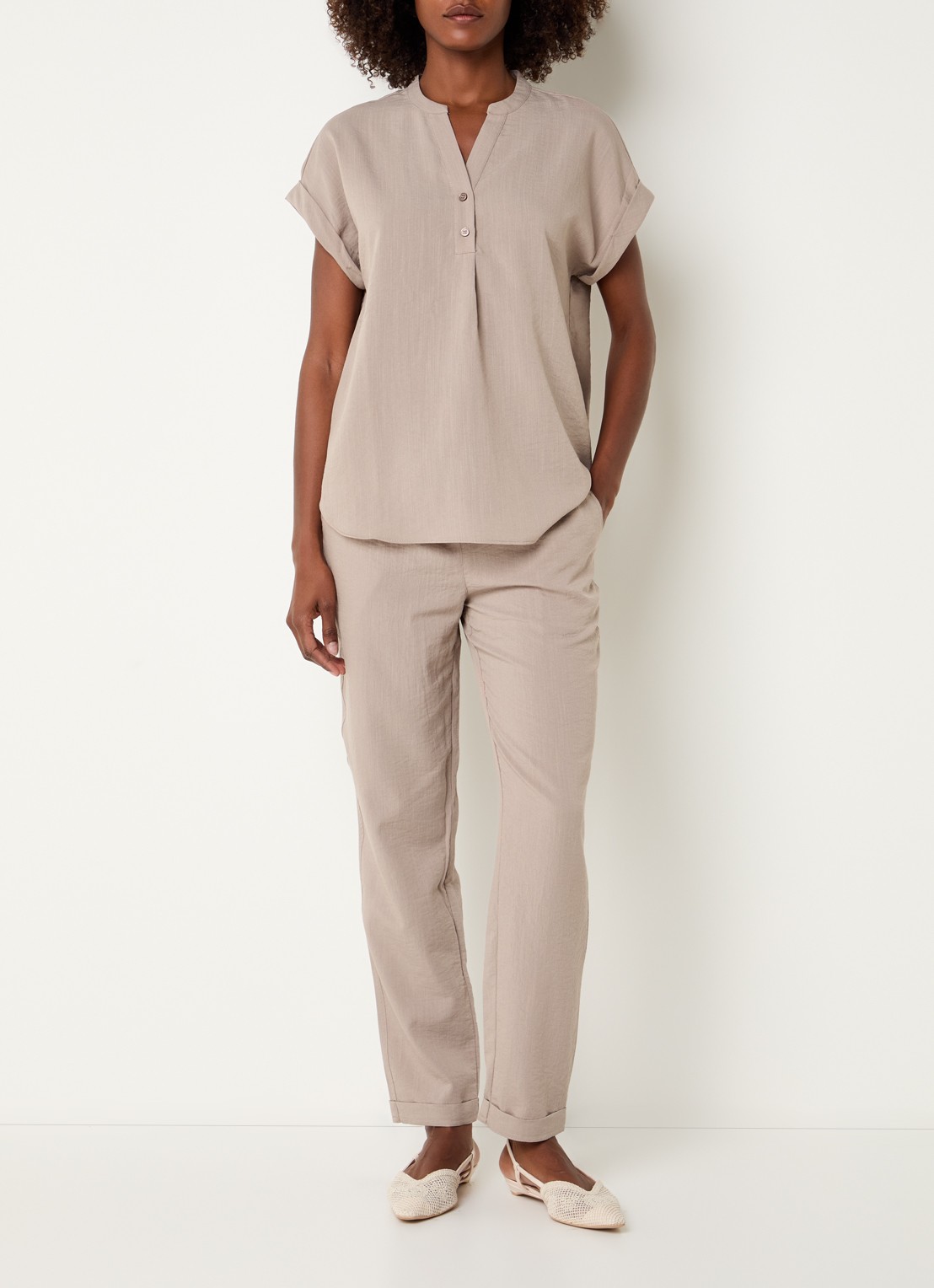 Rosemunde RMWTalia mouwloze tuniek met V-hals - voorkant 2 donkerbeige