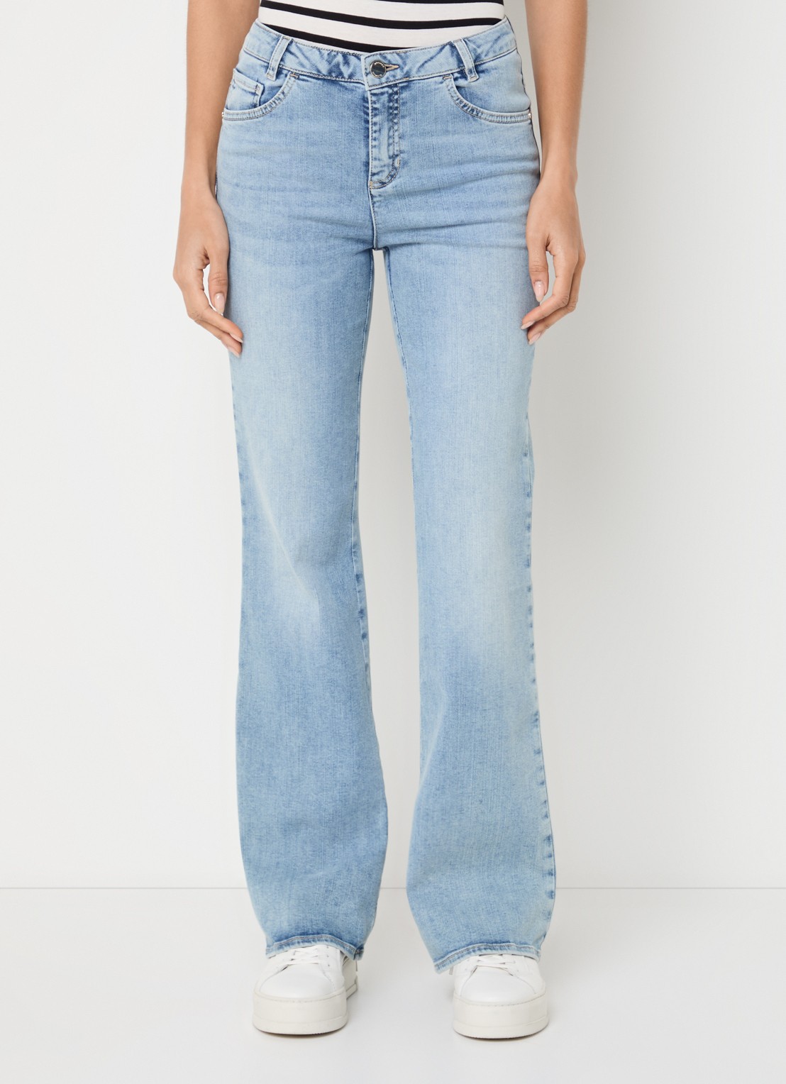 Rosner Studio Antonia mid waist bootcut jeans met lichte wassing - detail indigo