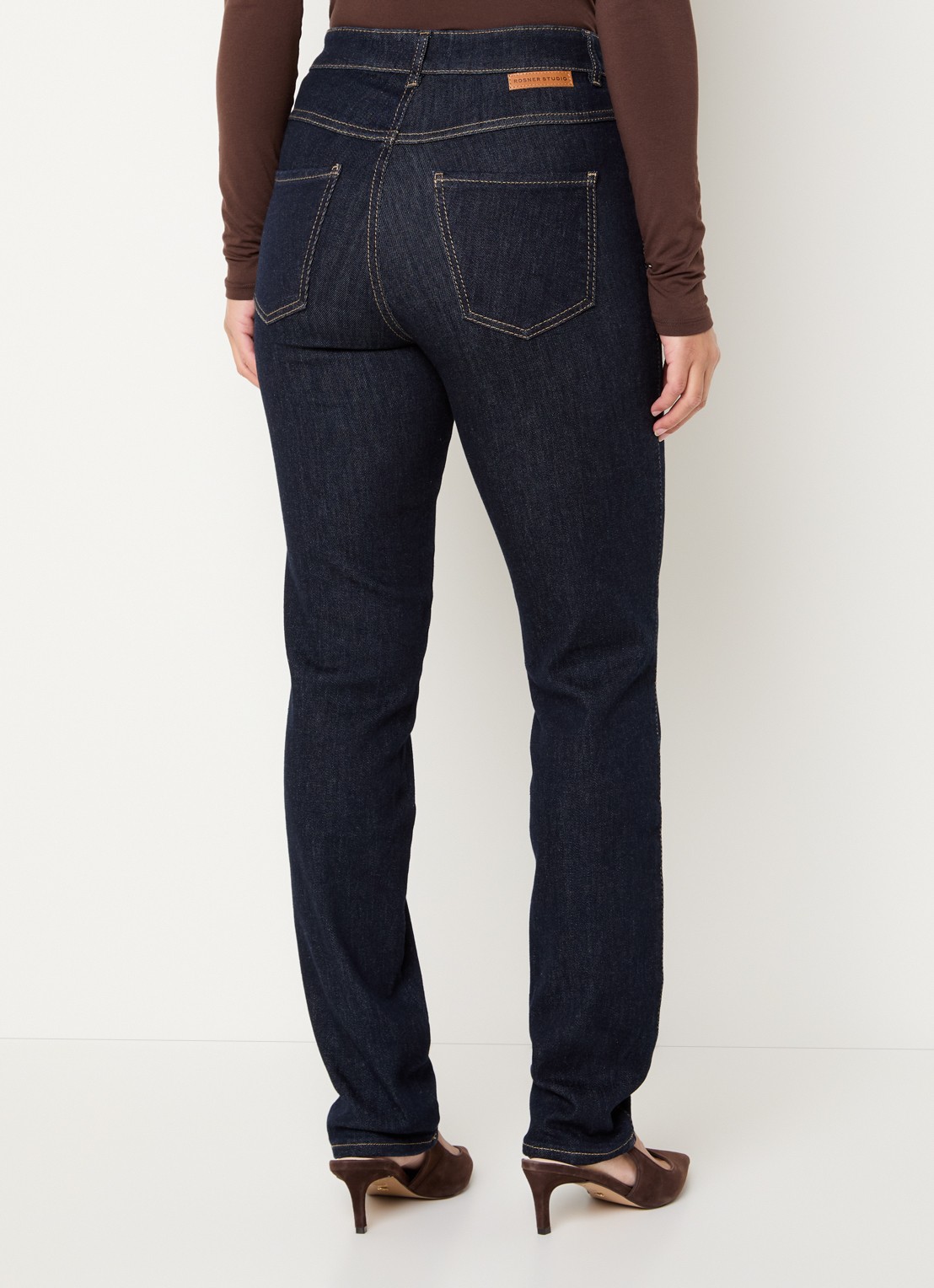 Rosner Studio Audrey high waist slim fit jeans met steekzakken - achterkant donkerblauw