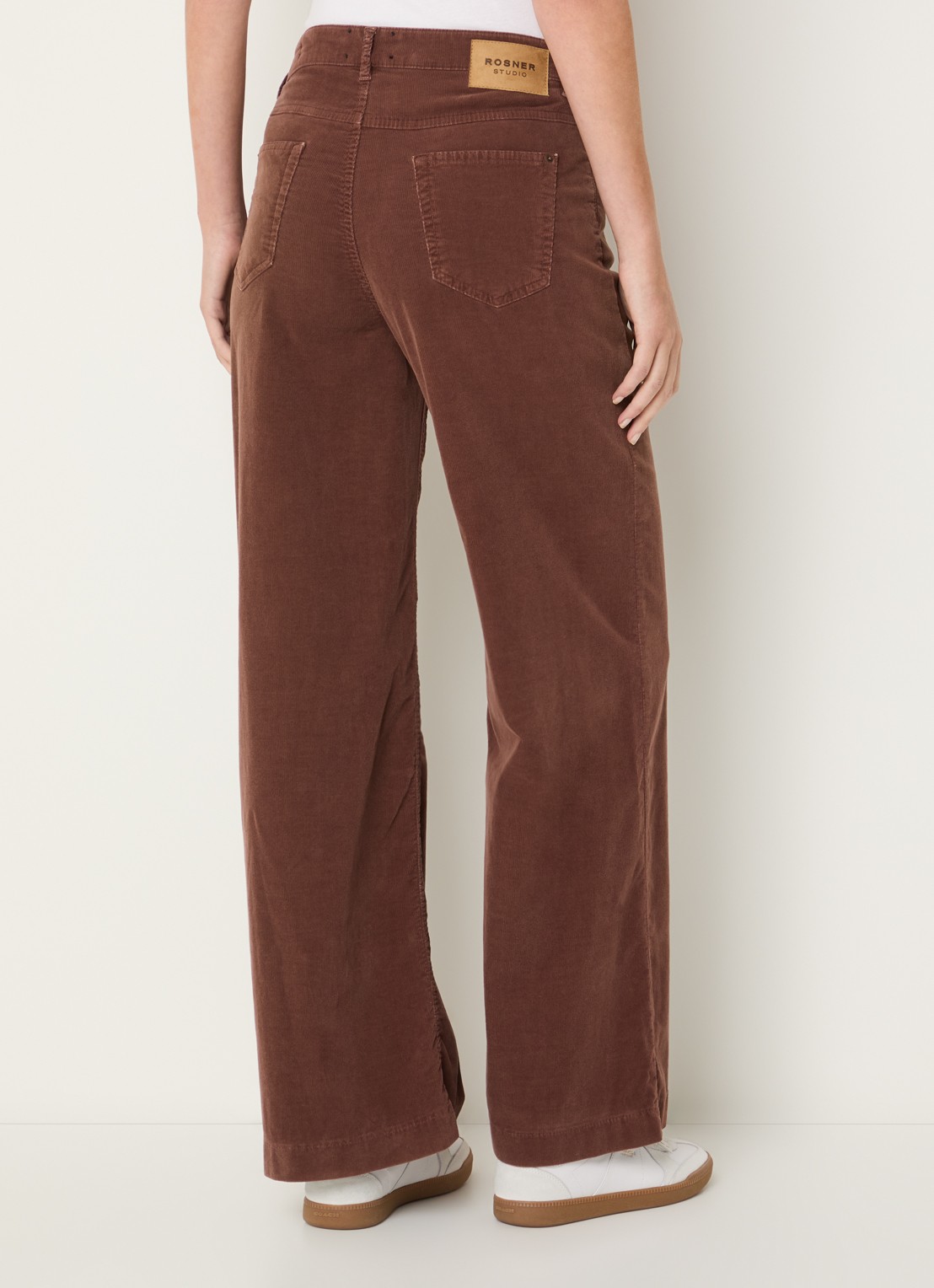 Rosner Studio Audrey high waist wide fit broek van corduroy - achterkant steenrood
