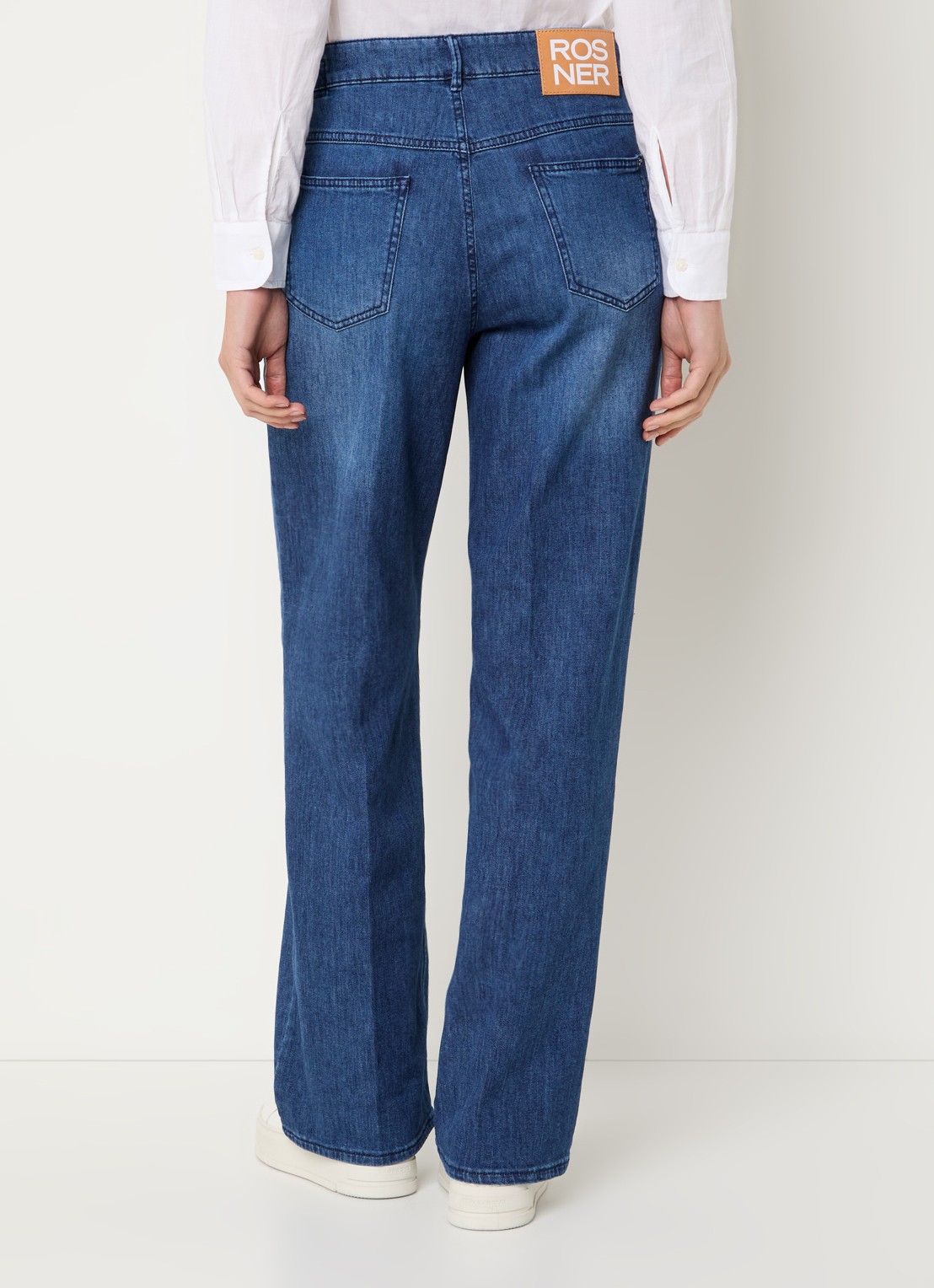 Rosner Studio Audrey high waist wide leg jeans met steekzakken - achterkant donkerblauw