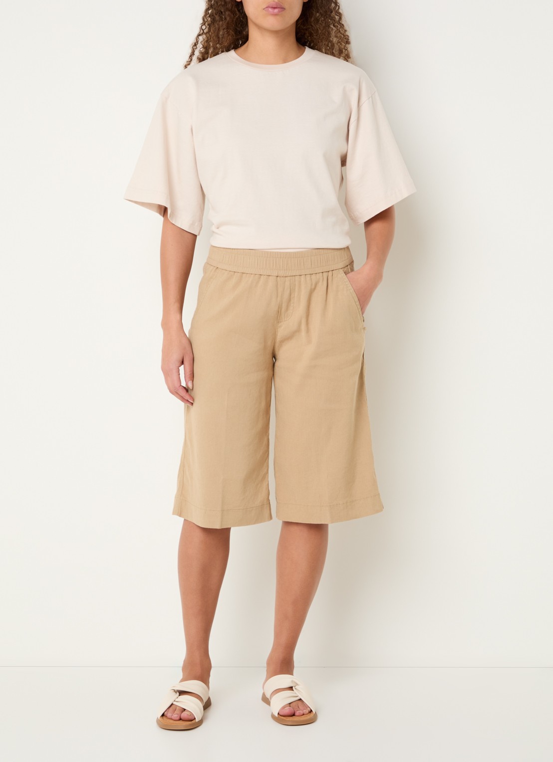 Rosner Studio High waist straight fit korte broek in linnenblend - voorkant 4 camel