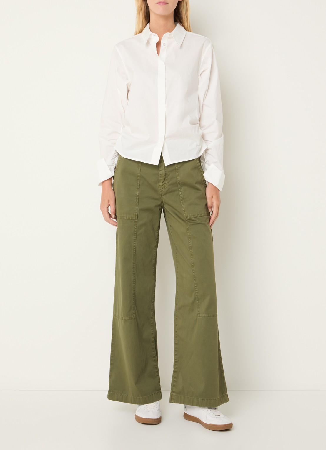 Rosner Studio Mara high waist flared fit broek met steekzakken - voorkant 3 mosgroen