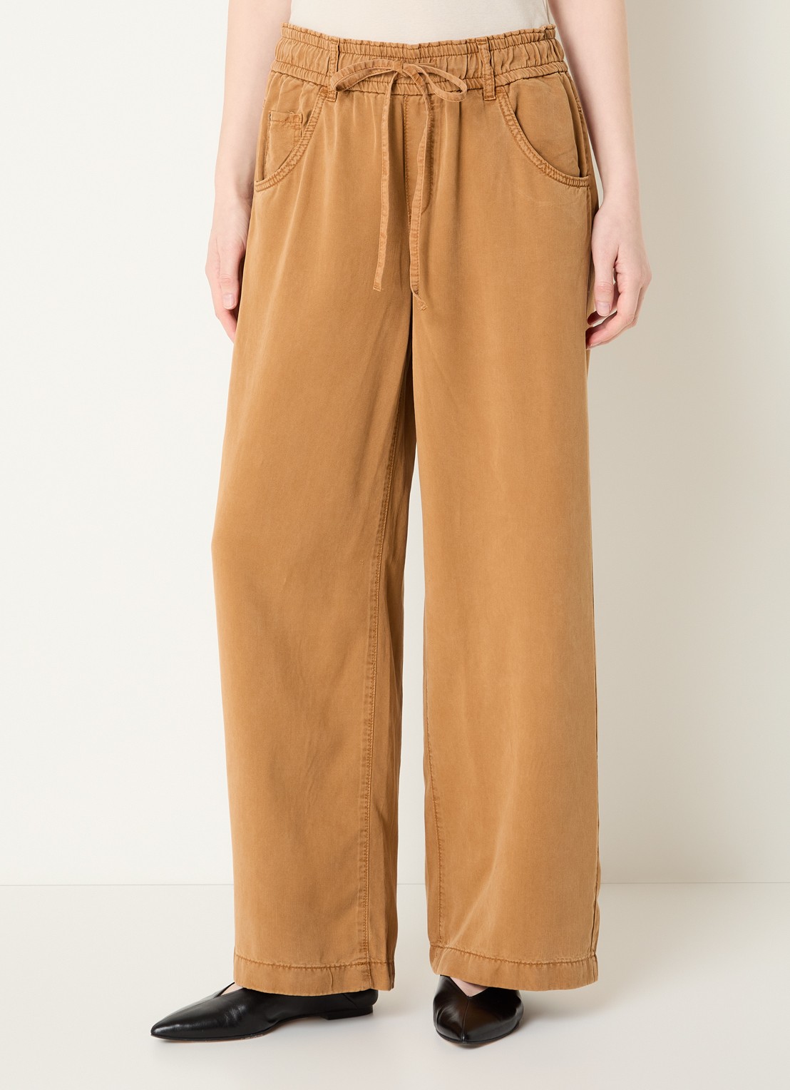 Rosner Studio Mid waist straight fit broek met steekzakken - detail 3 bruin