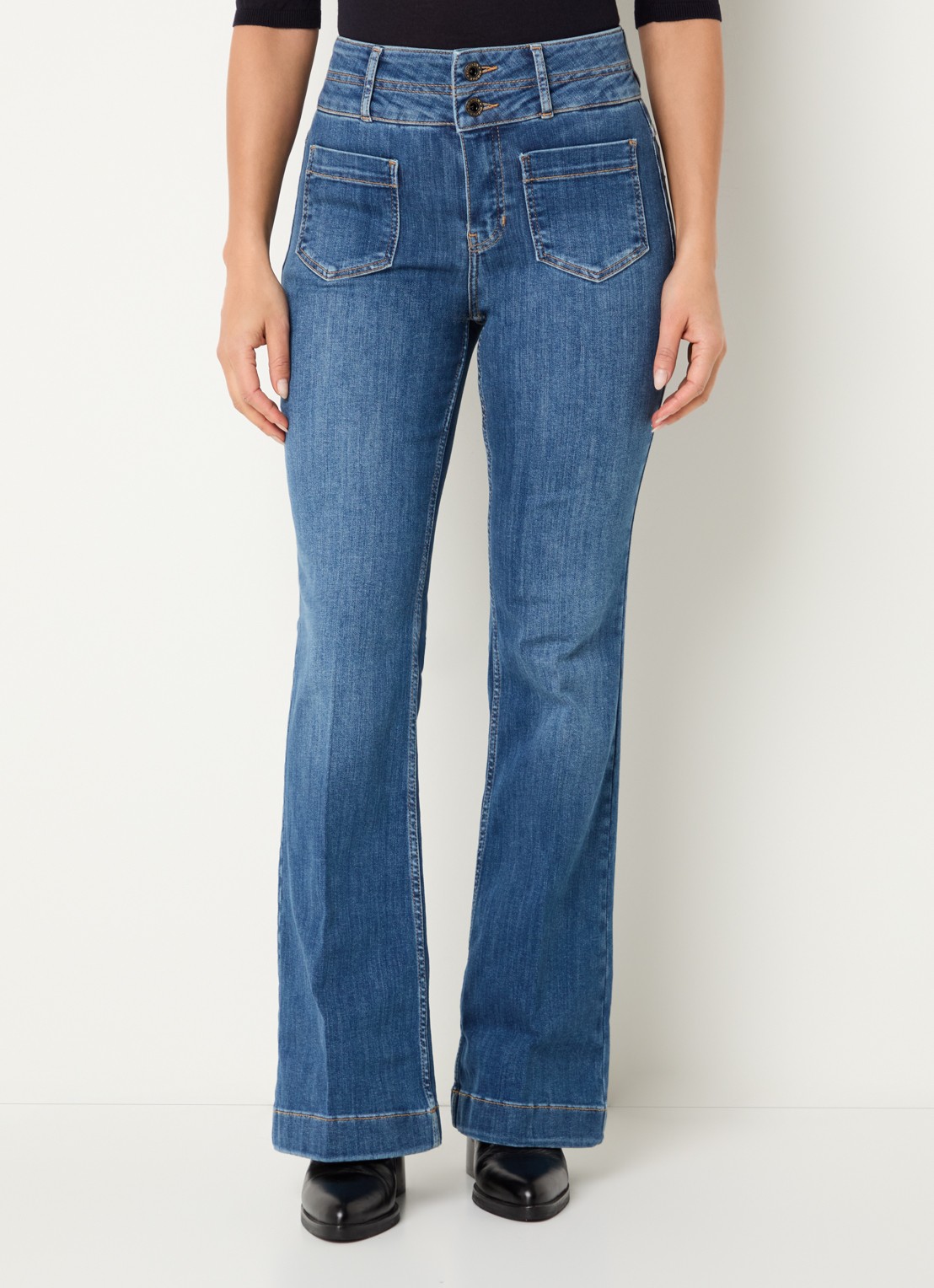 Rosner Studio Rosner high waist flared jeans met medium wassing - detail 4 indigo