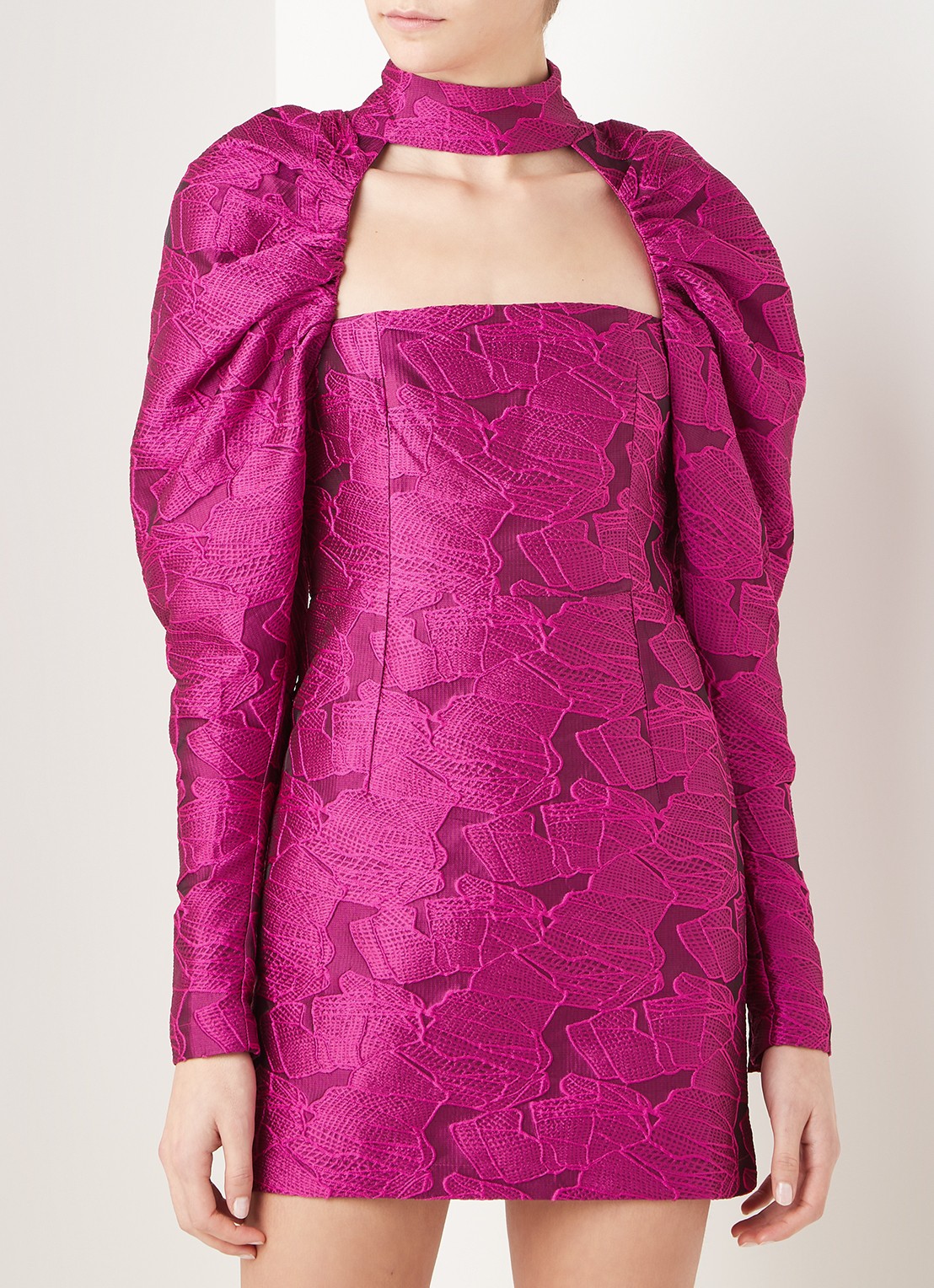 ROTATE Birger mini jurk met structuur en cut-out detail - detail 4 fuchsia
