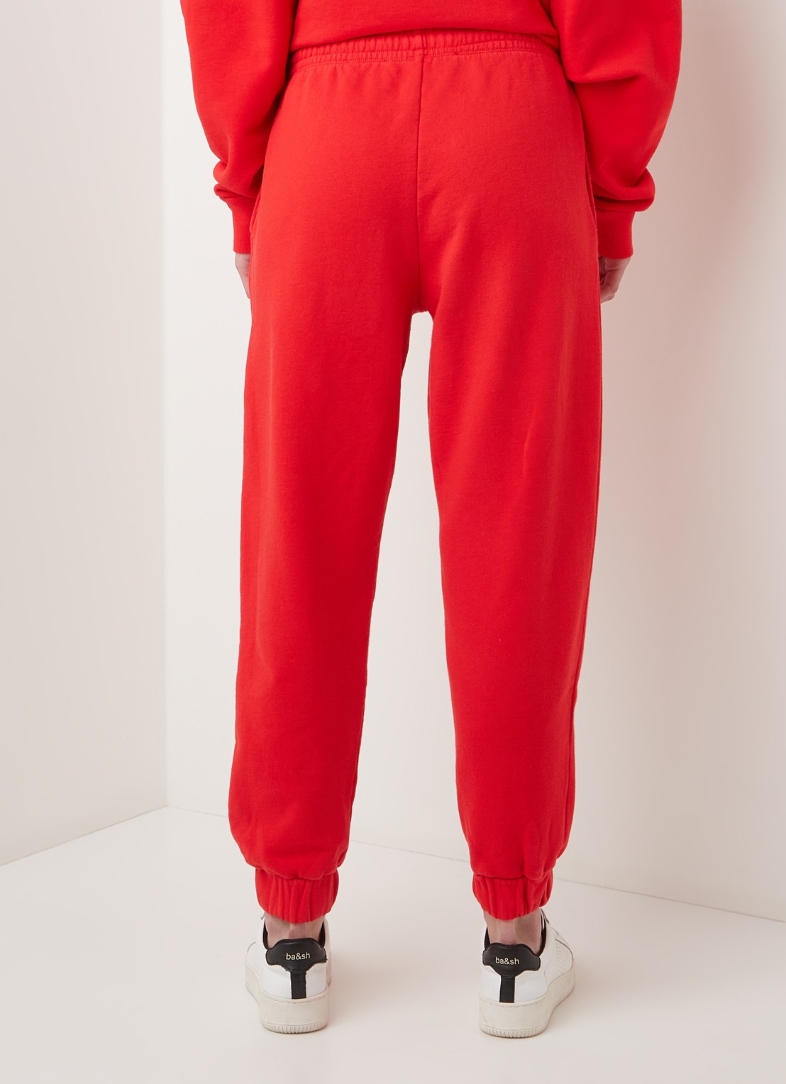 ROTATE Mimi tapered fit joggingbroek van biologisch katoen - achterkant rood