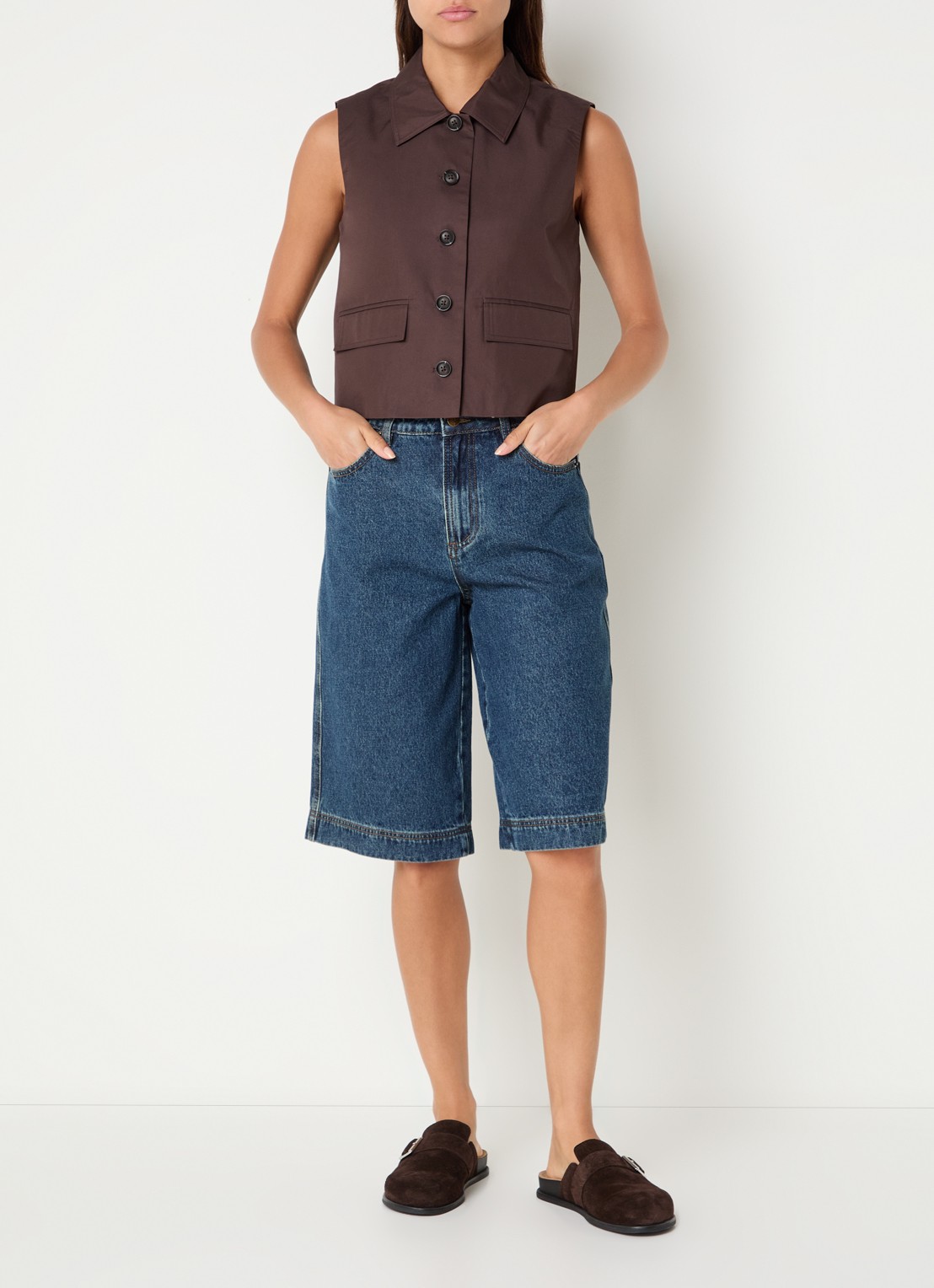 ROUGE EDIT Jolie high waist straight fit korte broek van denim met donkere wassing - voorkant 2 indigo