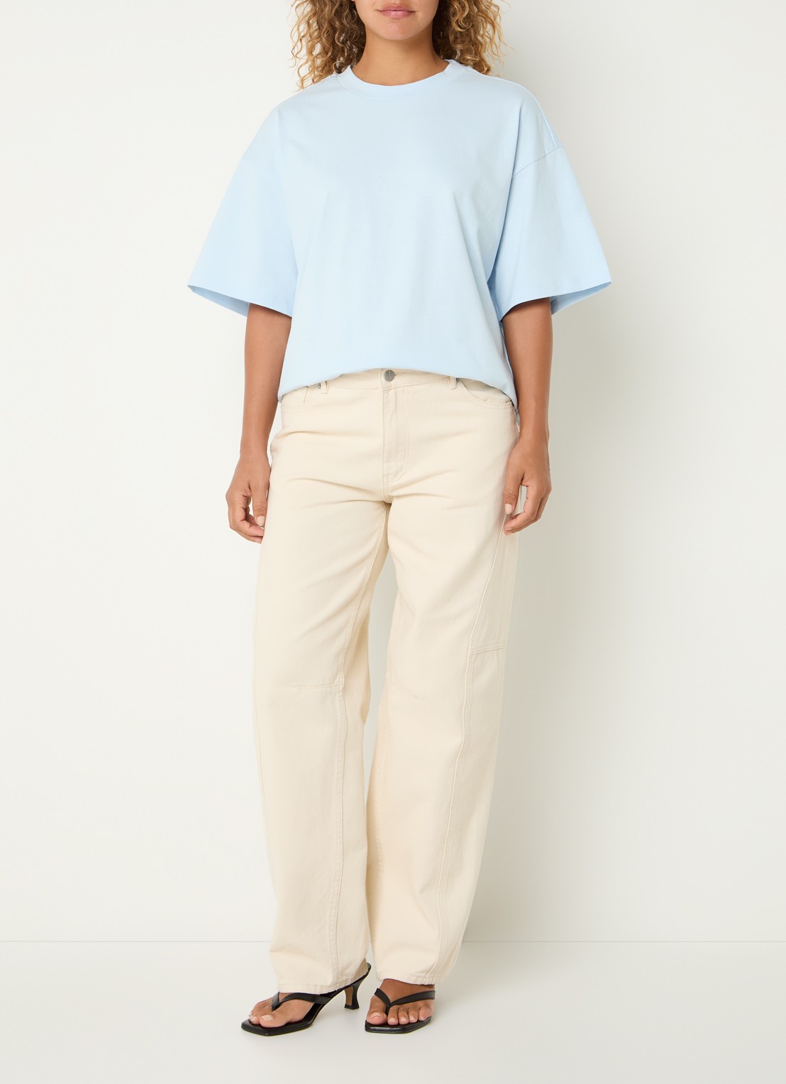 ROUGE EDIT Nanna T-shirt met ronde hals - voorkant 4 lichtblauw