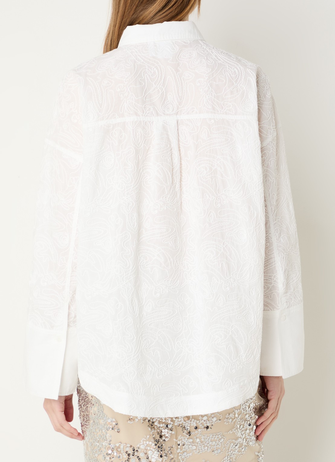 ROUGE EDIT Rouemma blouse met borduring en borstzak - achterkant wit