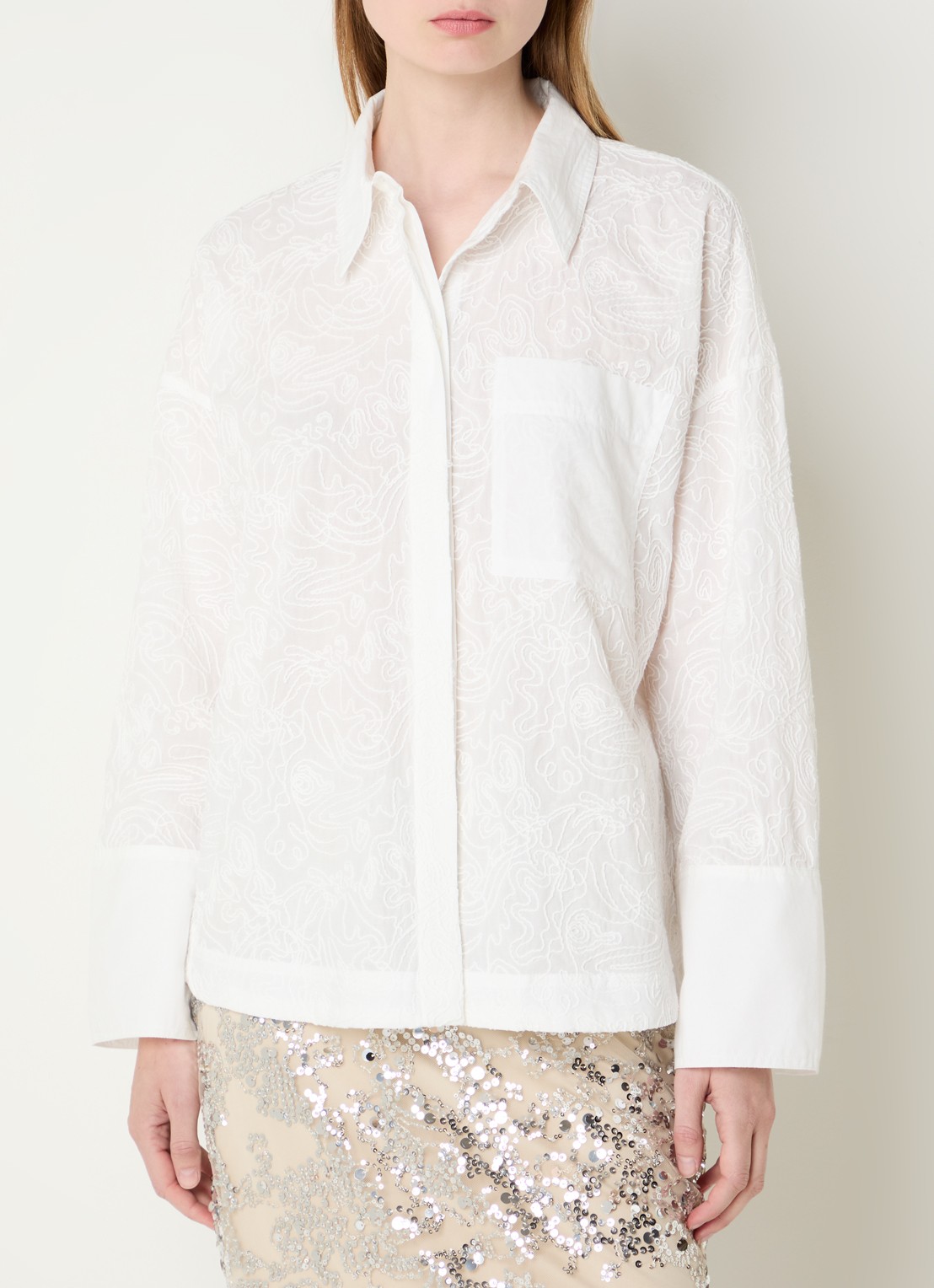 ROUGE EDIT Rouemma blouse met borduring en borstzak - detail 4 wit