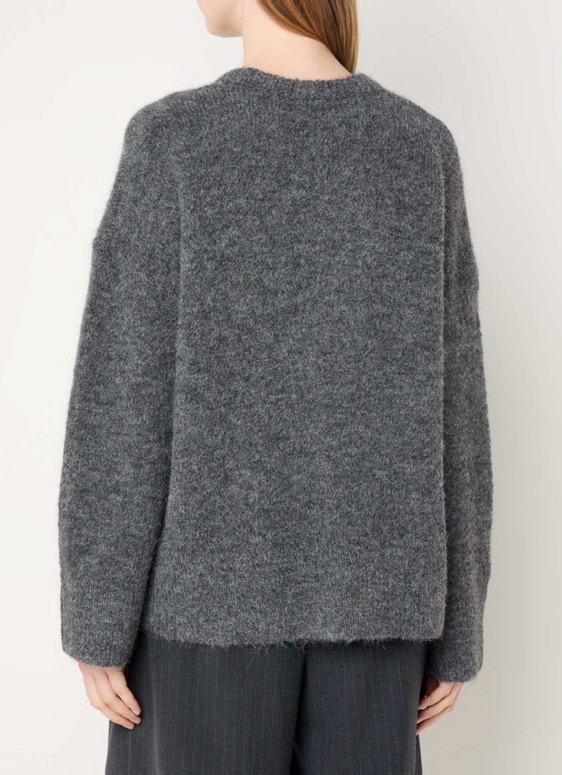 ROUGE EDIT Rouhaven grofgebreide trui in alpaca wolblend - achterkant 3 donkergrijs
