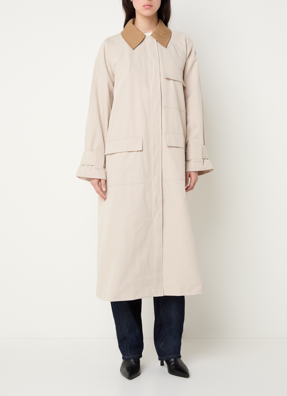 ROUGE EDIT Roulianne trenchcoat met klepzakken  - detail beige