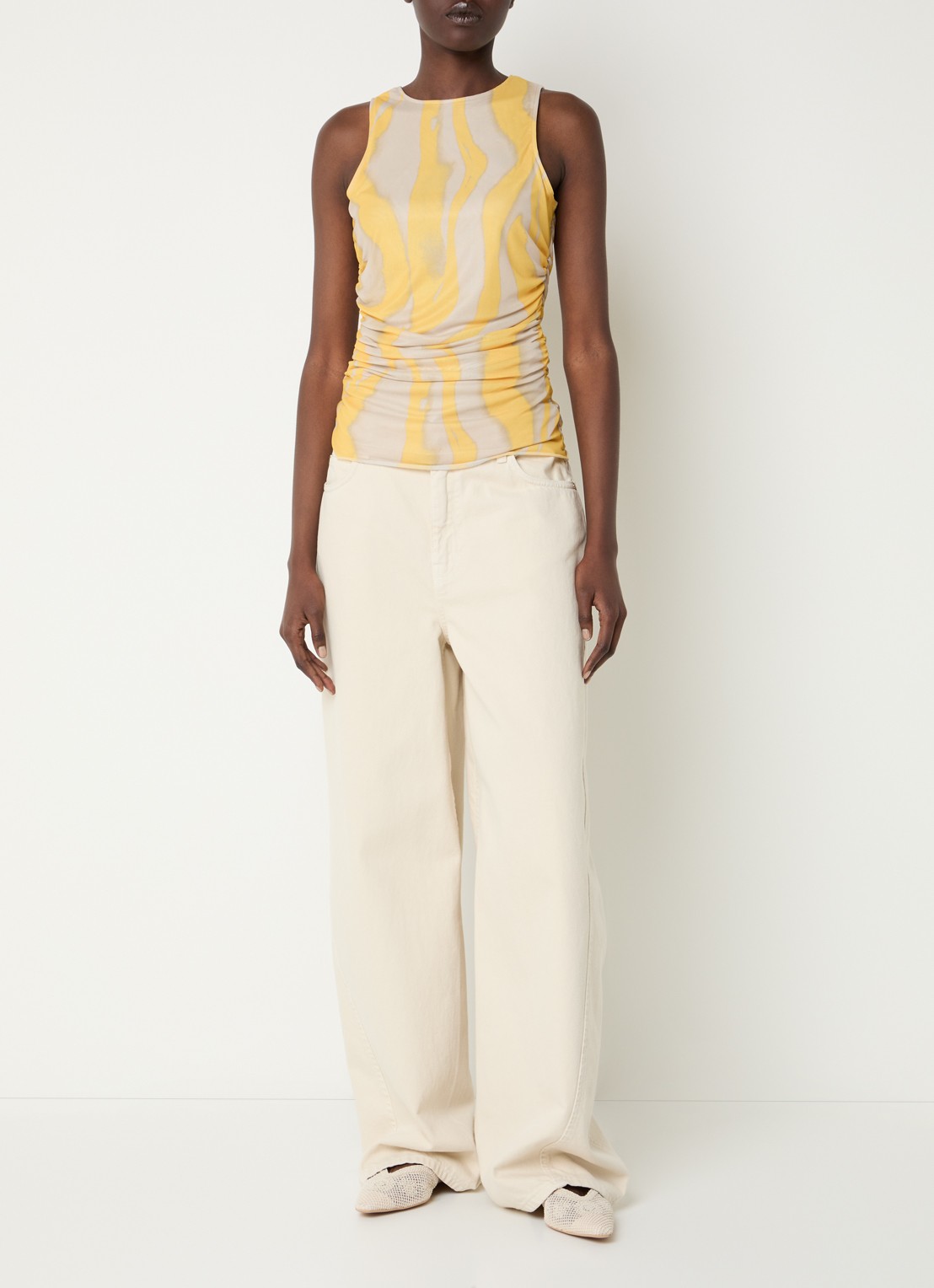 ROUGE EDIT Rousally top van mesh met print - voorkant 2 geel