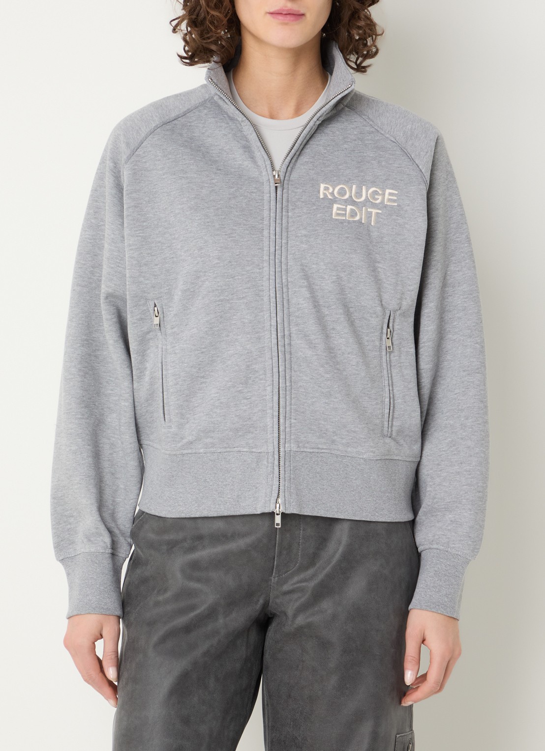 ROUGE EDIT Rouyork vest met logo - detail 4 lichtgrijs