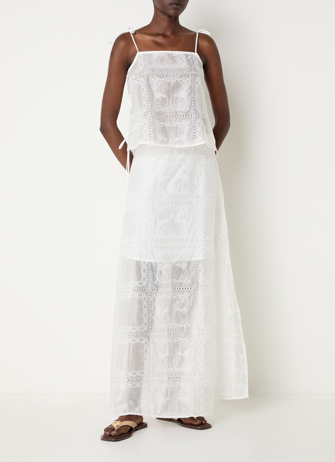 ROUGE EDIT Semi-transparante top met broderie - voorkant 4 gebroken wit