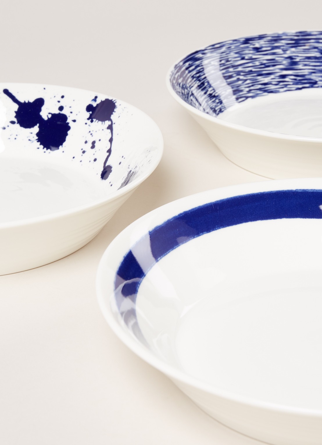 Royal Doulton Pacific pastabord 22 cm set van 6 - detail 3 donkerblauw